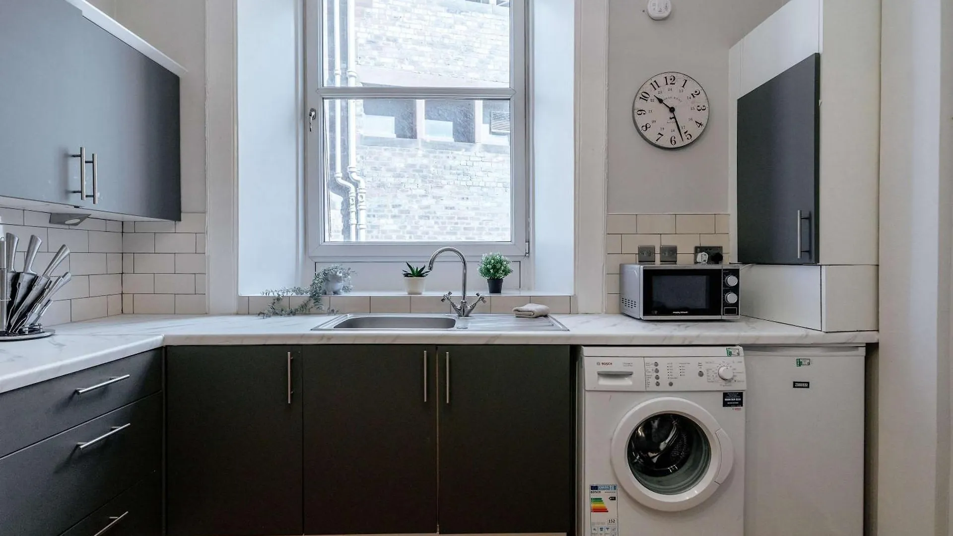 אדינבורו Elegant 2Br Apartment On Leven St בריטניה