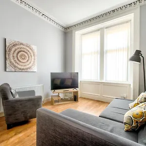  Apartamento Sleeps 6 Free Parking