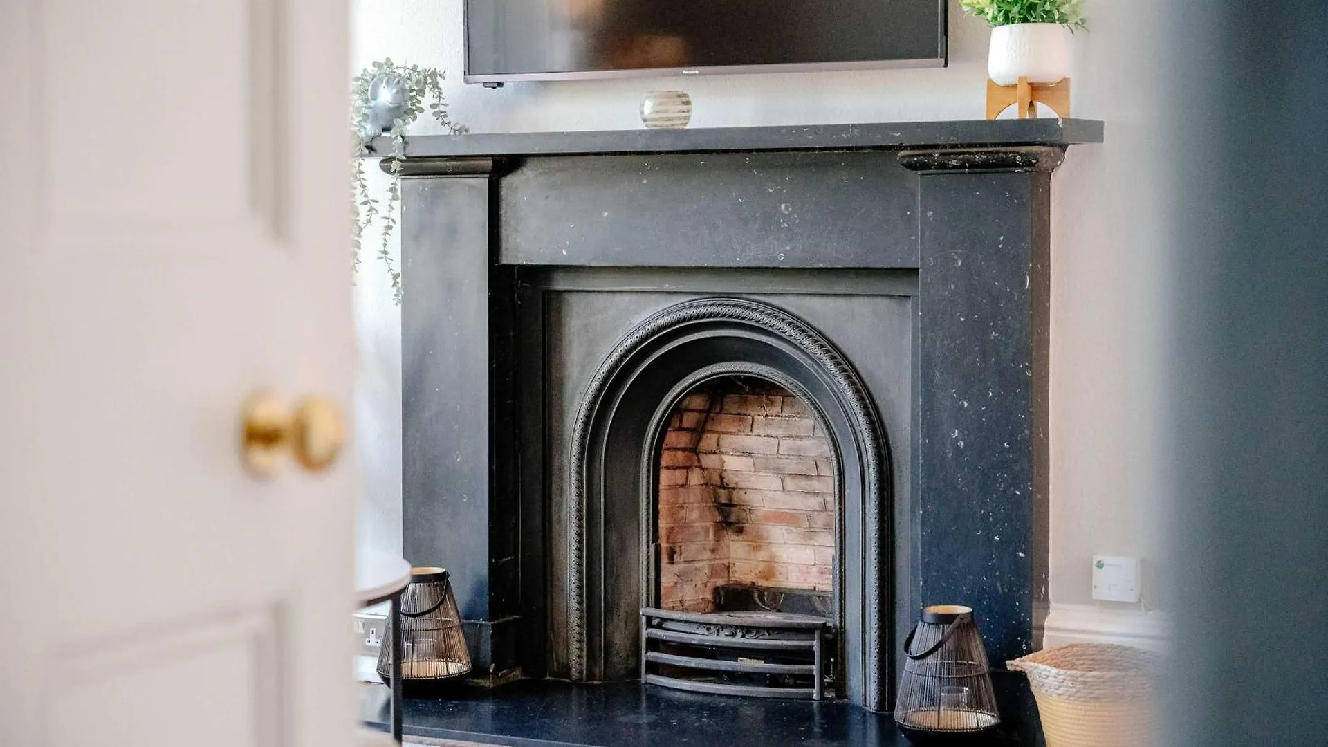 אדינבורו Elegant 2Br Apartment On Leven St