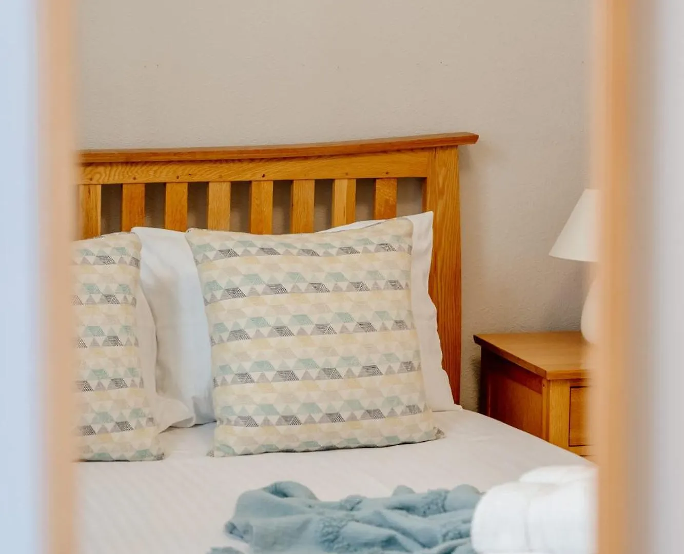 אדינבורו Elegant 2Br Apartment On Leven St 0*,