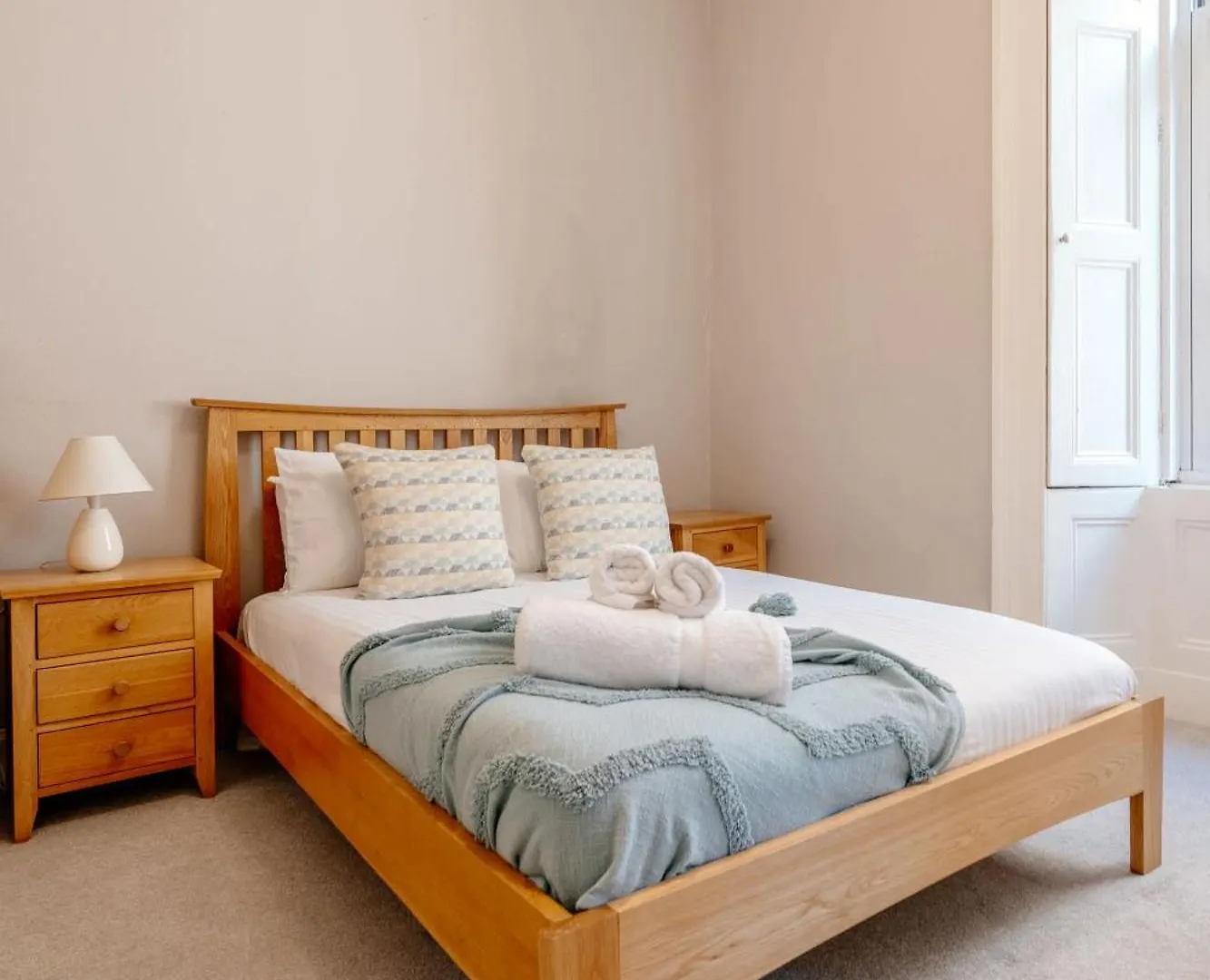 אדינבורו Elegant 2Br Apartment On Leven St בריטניה
